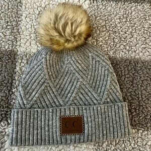 EUC, C.C, Gray Knit Beanie with Faux Fur Pom